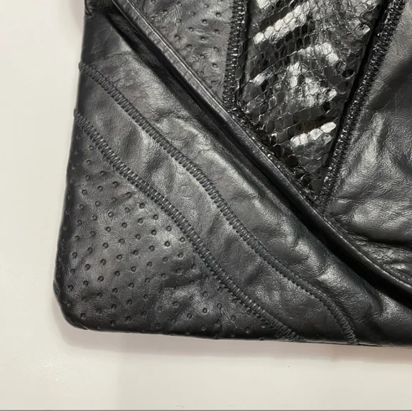 Vintage 70s Leather & Snakeskin Envelope Handbag Black Perforated Velvet Lined - Picture 6 of 14